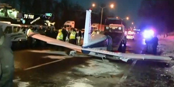 Un avion se pose en urgence sur... une autoroute de New-York