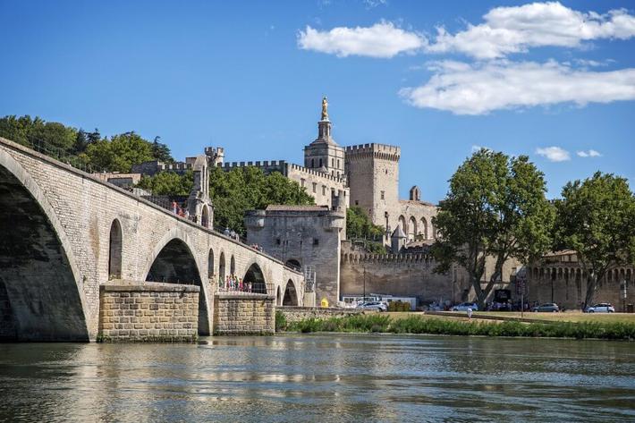 Aller à Avignon en bus