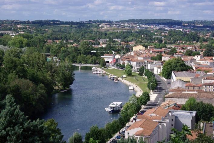 Aller à Angoulême en bus