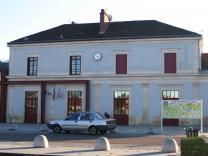 Gare sncf Montbard